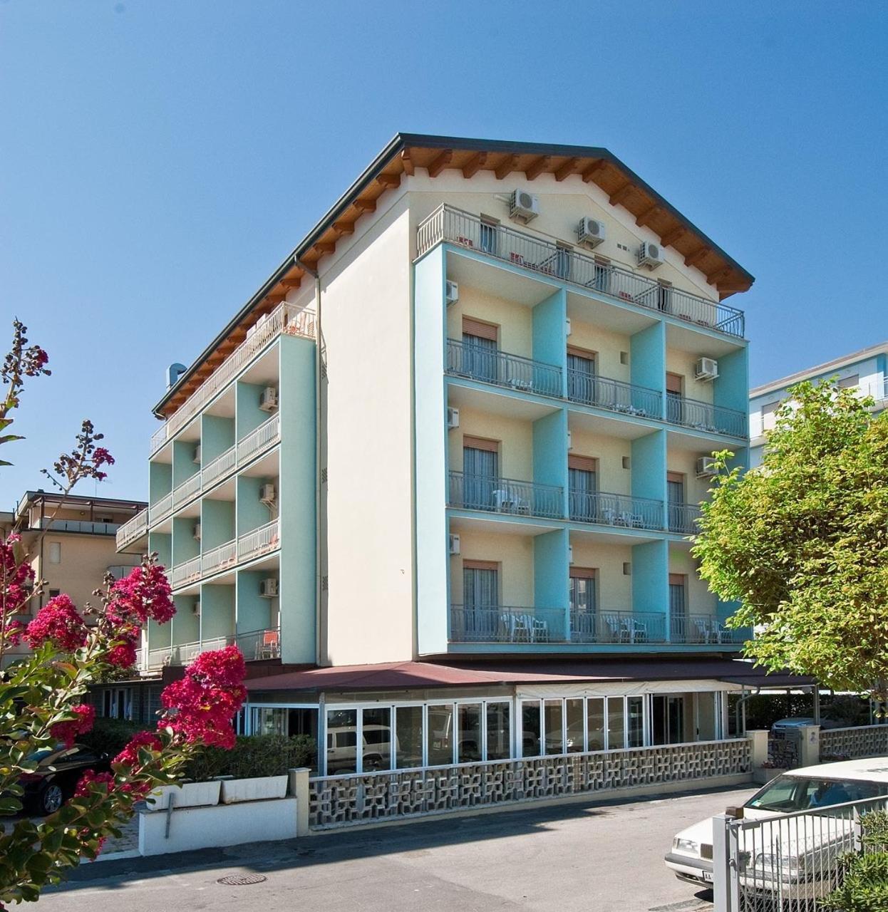 Hotel Saint Tropez Spa & Restaurant Lido Di Savio Eksteriør billede